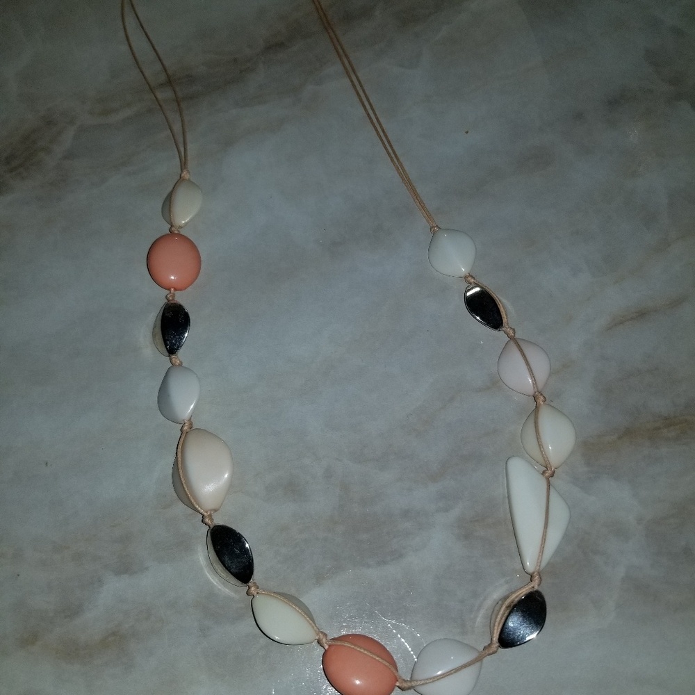 Old navy necklace